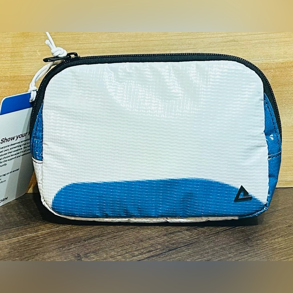 NWT RAREFORM Zion Sling Bag